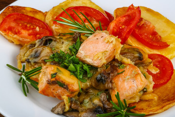 Salmon with grilled vegetables