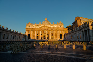 Fototapeta na wymiar St. Peter's Cathedral early in the morning, Vatican