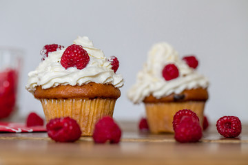 muffins with raspberries