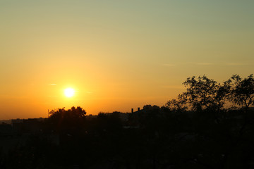 Fototapeta na wymiar Beautiful sunset in the town