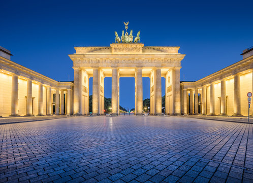 Brandenburg Gate at night, Berlin, Germany