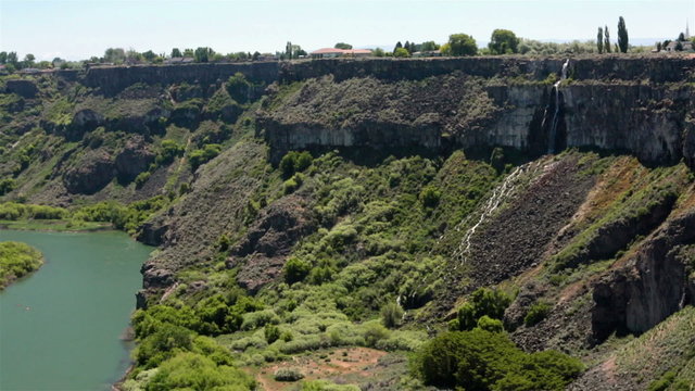Homes on edge Snake River Gorge Twin Falls Idaho HD 8057