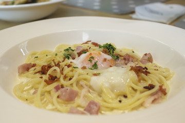 Spaghetti Carbonara on bowl