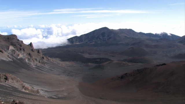 Maui Haleakala Volcano crater pan right Hawaii M HD