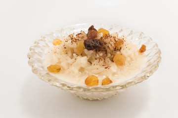 Rice pudding with cinnamon and raisins