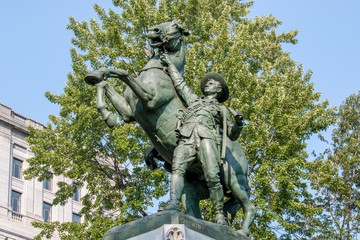 Fototapeta na wymiar Boer War Memorial Dorchester Square in Downtown Montreal Québec Canada