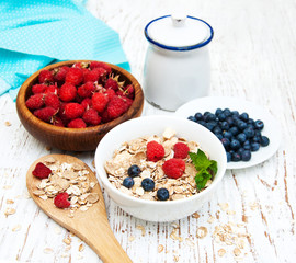 breakfast with fresh berries