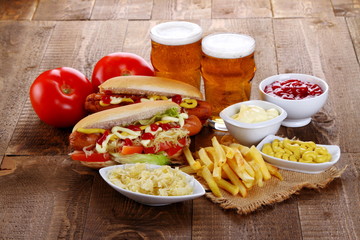 Hot dog e birra