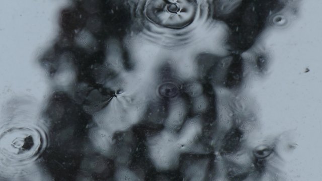 Sturm hinter der Glasscheibe