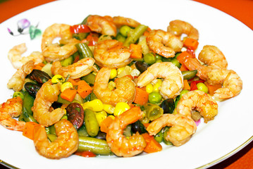 Food for Fitness: Steamed Fresh Vegetables with Shrimp.