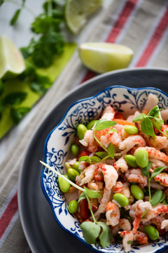 Protein salad with crayfish,edamame and noodle