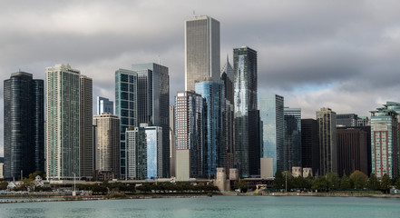 Fototapeta na wymiar Skyline of downtown Chicago, Illinois with Lake Michigan in the foreground