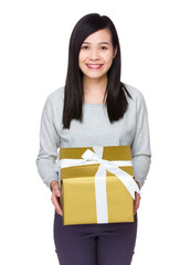 Woman hold with giftbox