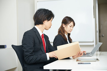 オフィスのビジネスマン