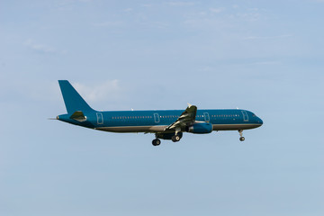 Fototapeta na wymiar Airbus A321-200