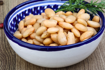 White canned beans