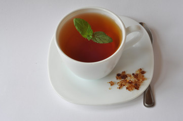 tea with mint and sugar