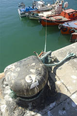 Noray en el puerto pesquero de C&aacute;diz. Andaluc&iacute;a. Espa&ntilde;a.