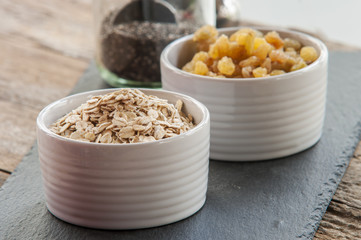 bowl of oat flakes