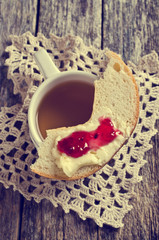 Bagel with butter and jam