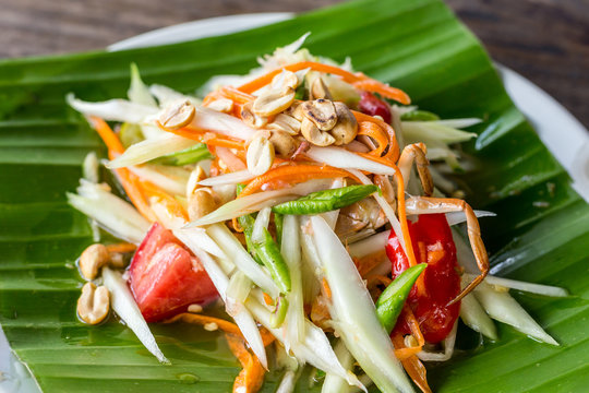 papaya salad and thai food