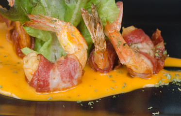 Fried Shrimp Wrapped with Bacon
