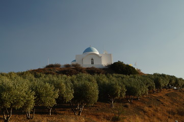 Kapelle auf Hügel