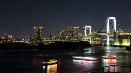 Fototapeta na wymiar nightscape of the bay of Tokyo, Japan