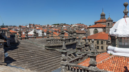 Obraz premium On top of the roof of the Cathedral de Santiago de Compostela