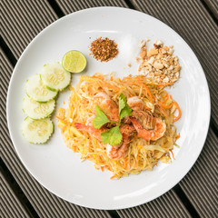Pad thai