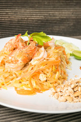 Pad thai