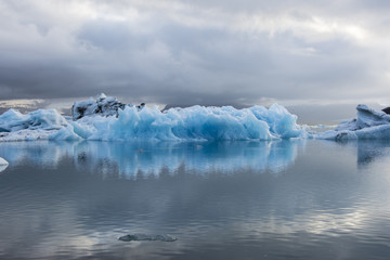 Obraz premium Blue ice at Icelake Jokulsarlon. Iceland