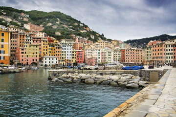 Camogli, piccolo villaggio di pescatori vicino genova