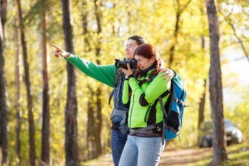 woman photographer takes pictures 