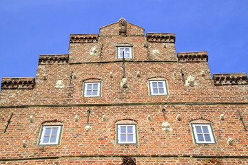 Fototapeta na wymiar Historisches Gebäude in Husum