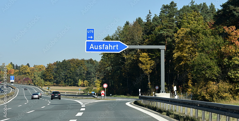1000_F_93950661_hFDNtuCUMlF6MWxDppLvf1dFH5fsx0IU.jpg