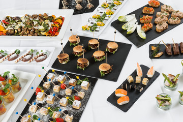 Fingerfood-Buffet in der Gastronomie