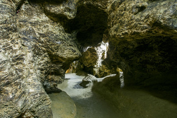 Fototapeta na wymiar inside rock cave