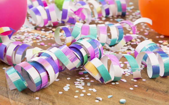 Serpentinas y aleluyas - fondo fiesta