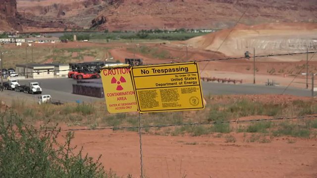 Moab Utah UMTRA warning sign contamination uranium site 4K