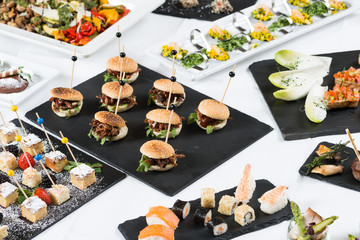 Fingerfood-Buffet in der Gastronomie