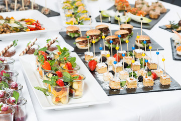 Fingerfood-Buffet in der Gastronomie