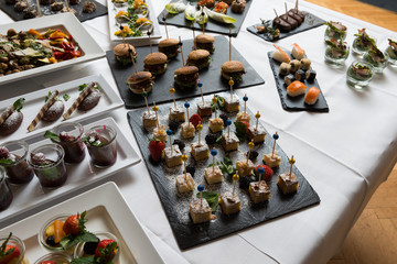 Fingerfood-Buffet in der Gastronomie