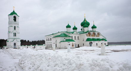 Fototapeta na wymiar Alexander-Svirsky Orthodox monastery