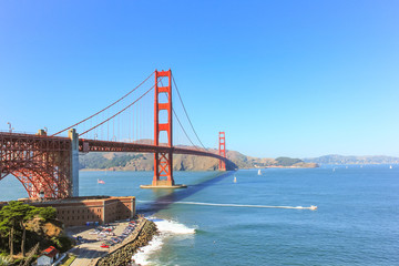 Golden Gate bridge with the clear sky.