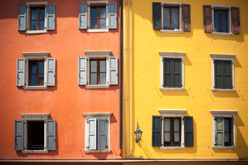 Fototapeta na wymiar Mediterranean architecture in Riva del Garda
