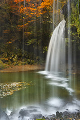 Nabegataki Falls in Japan in autumn