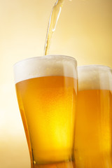 ビール　Beer into glass