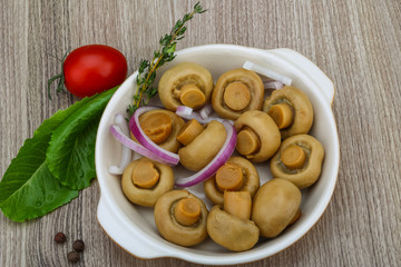 Pickled champignon