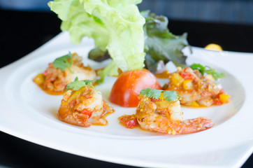 fried prawns with fresh chilli and salt